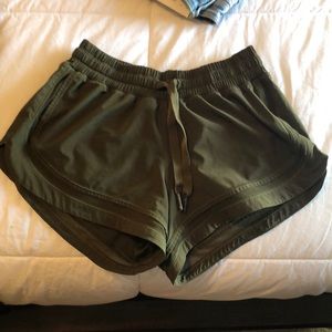 lulu lemon shorts! super cute